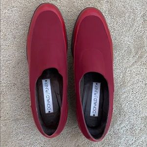 Donald Pliner sz 11 red leather w/ elastic instep
